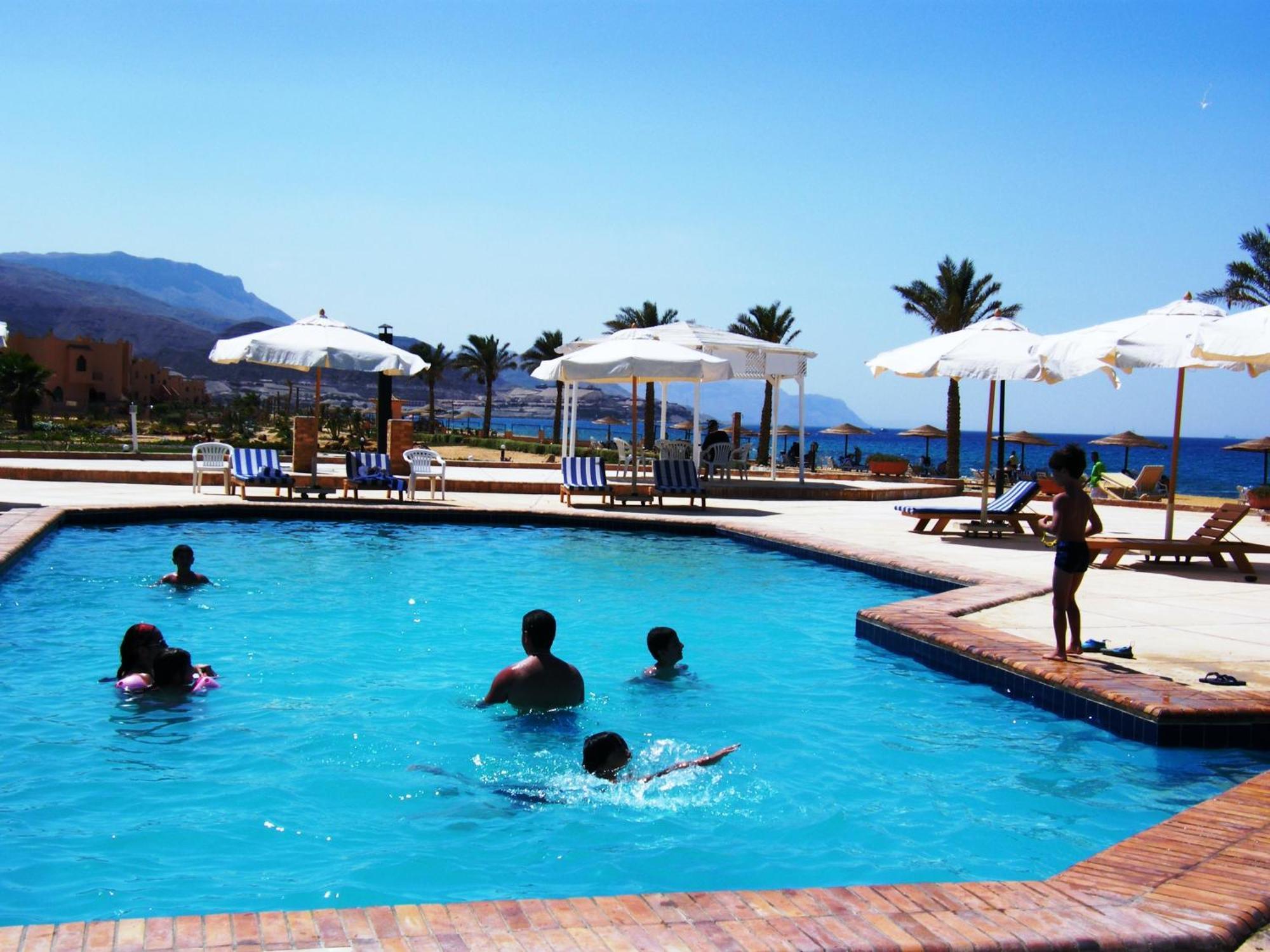 Dome Marina Hotel & Resort Ain Sokhna Ajn-Szuhna Kültér fotó