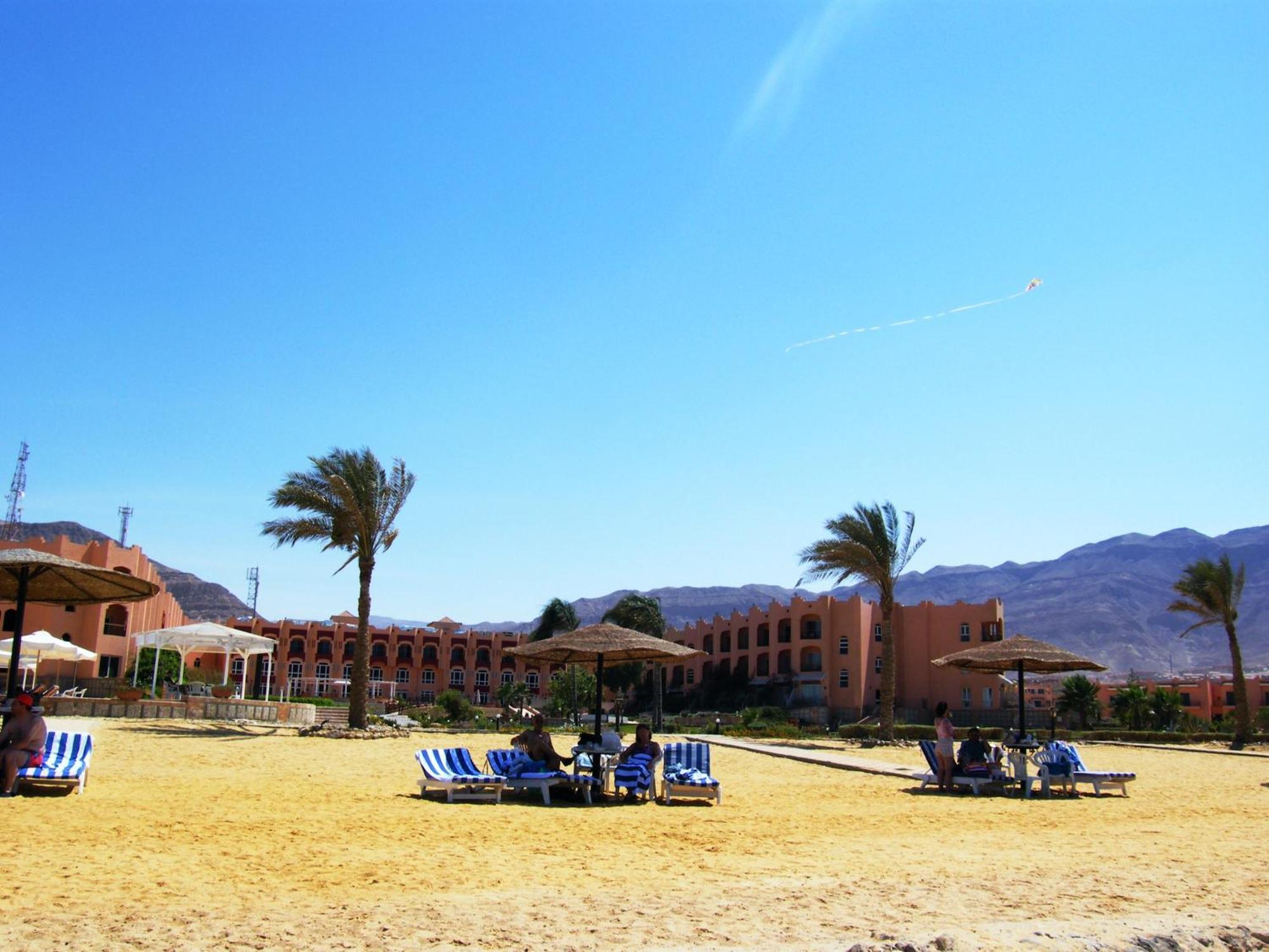Dome Marina Hotel & Resort Ain Sokhna Ajn-Szuhna Kültér fotó