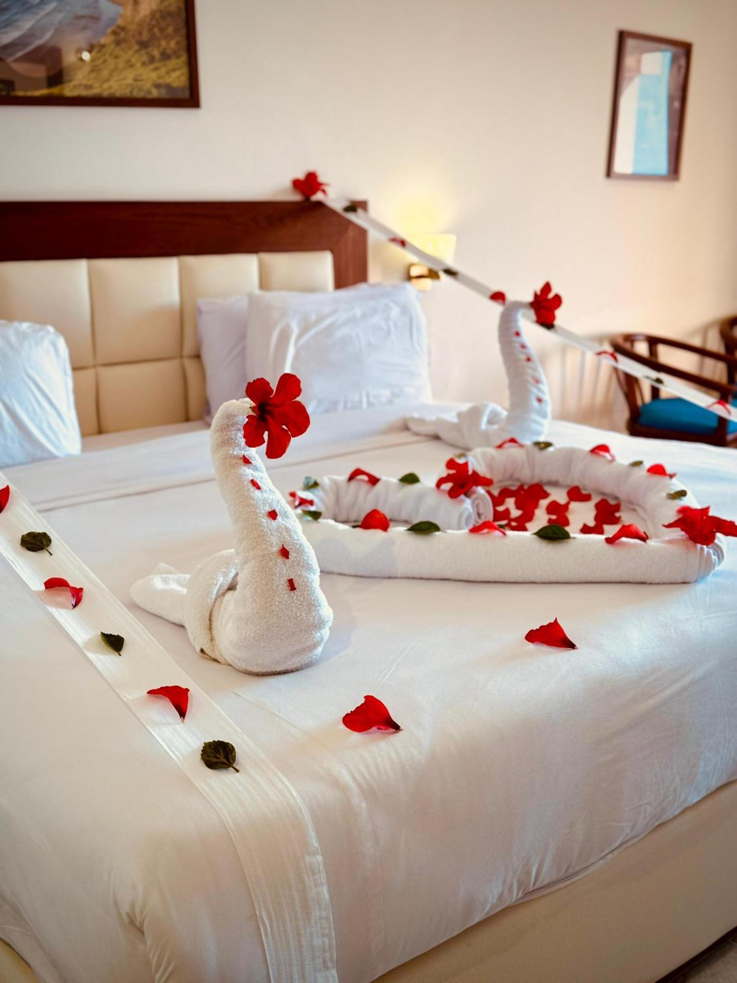 Dome Marina Hotel & Resort Ain Sokhna Ajn-Szuhna Kültér fotó
